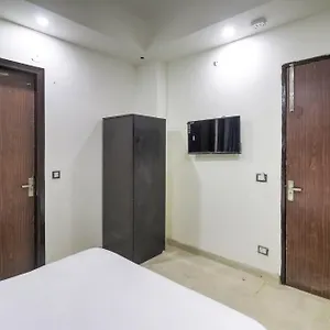 Collection O Mahavir Enclave Near Dashrath Puri Metro Station New Delhi